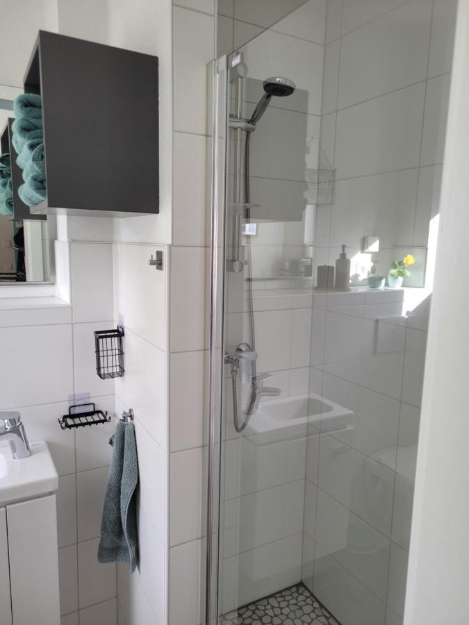 Lin'S Place - Private Room With Bath Near Fair ฮันโนเวอร์ ภายนอก รูปภาพ